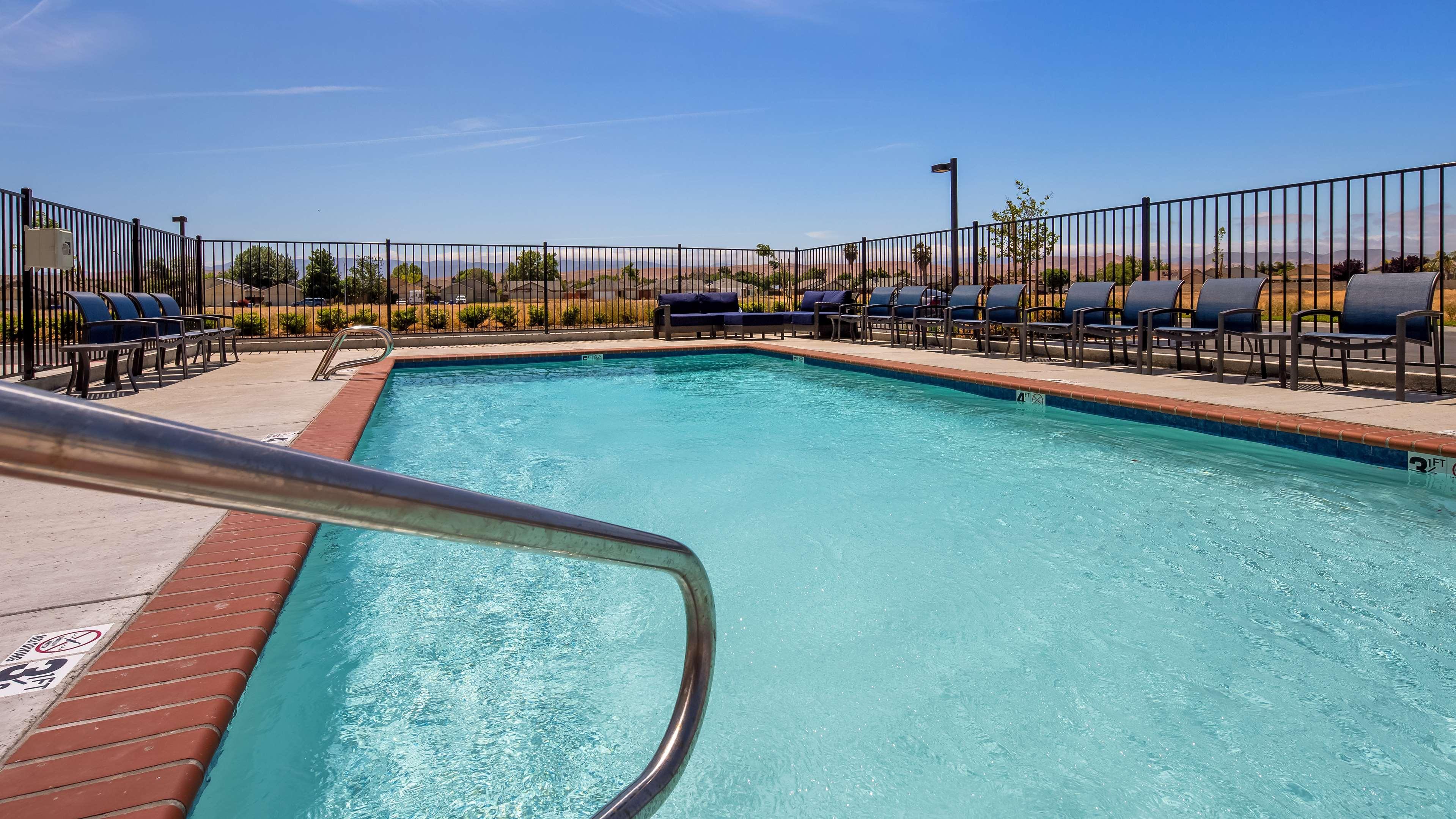 Best Western Plus Coalinga Inn Exterior foto